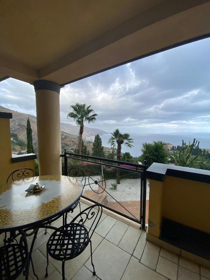 Taormina Bella Vista Apartment In Center With Pool By Taormina Holidays Kültér fotó